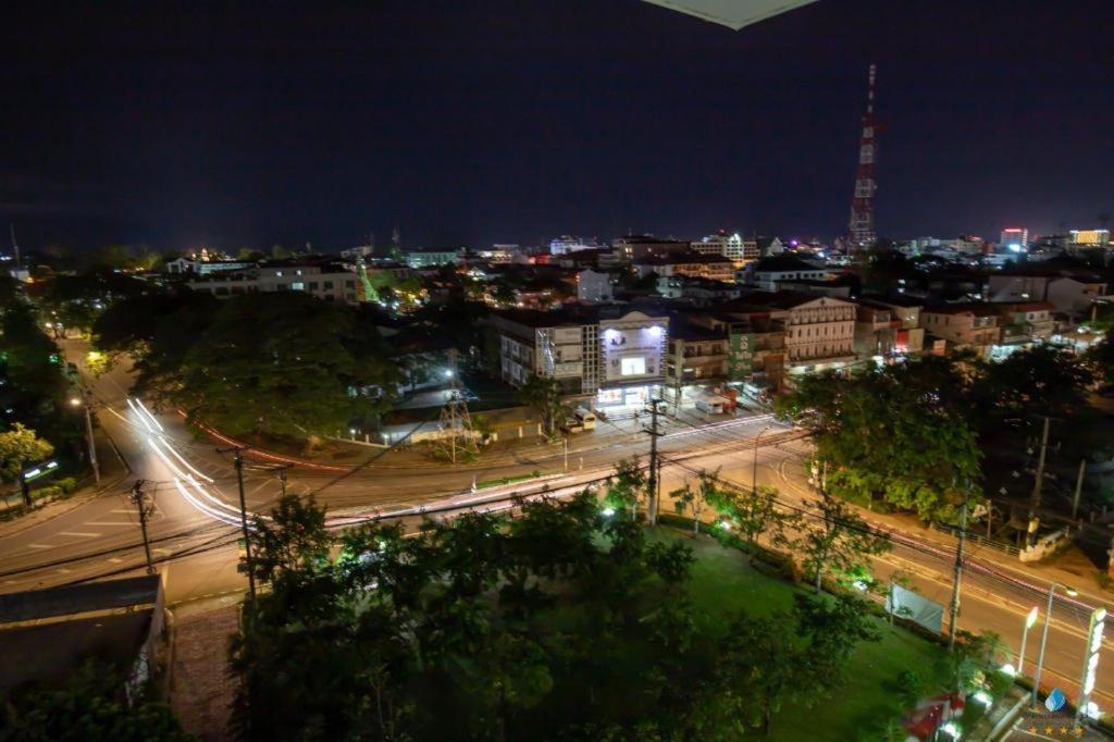 Vientiane Plaza Hotel Екстер'єр фото