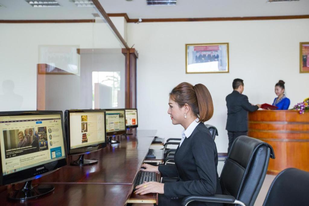 Vientiane Plaza Hotel Екстер'єр фото