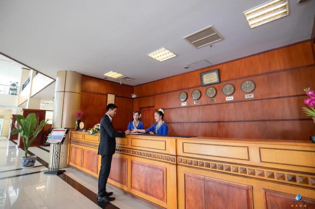 Vientiane Plaza Hotel Екстер'єр фото